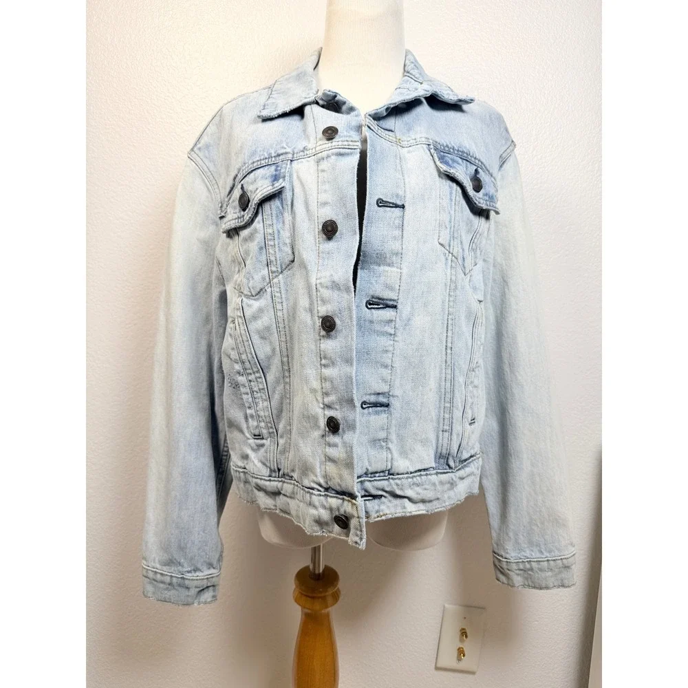 Free People Light Wash Denim Jacket Paisley Quilted Back Panel XS/S Boho Trucker - Picture 3 of 13